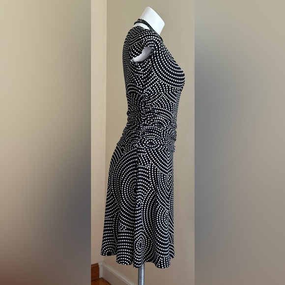 London Times Black & White Polkadots Midi Short Sleeves Empire Dress Waist SZ 8 - Picture 4 of 11